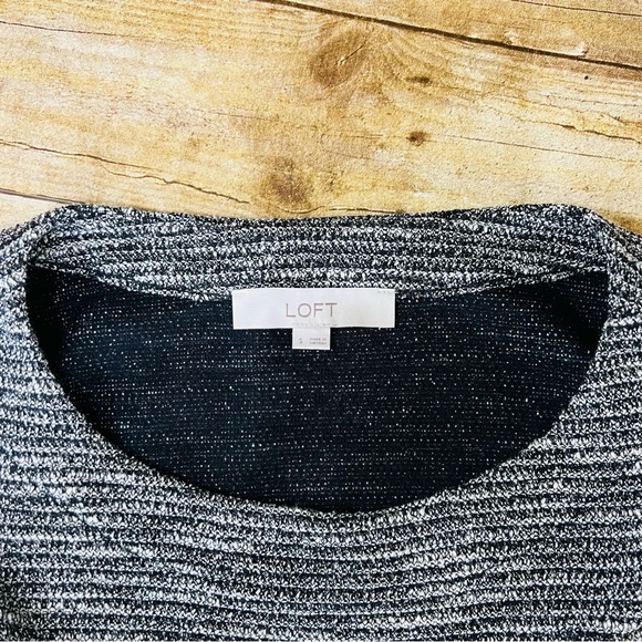 Ann Taylor Loft Size Small Womens Grey Striped Sweater - Picture 7 of 7